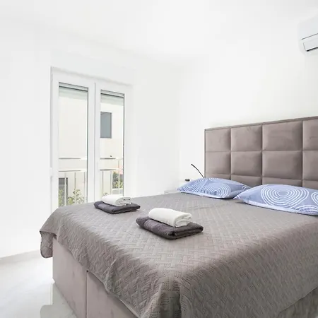 Apartment Family Friendly With A Swimming Pool Okrug Gornji, Ciovo - 21968 *