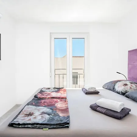 Apartment Family Friendly With A Swimming Pool Okrug Gornji, Ciovo - 21968 Trogir