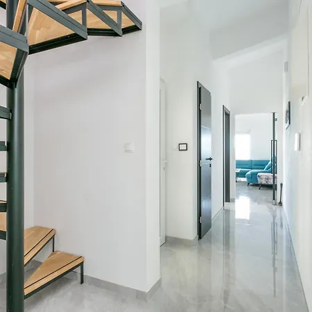 Apartment Family Friendly With A Swimming Pool Okrug Gornji, Ciovo - 21968 Trogir