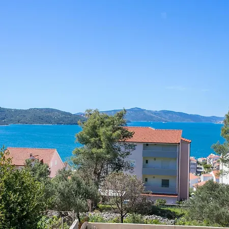 Family Friendly With A Swimming Pool Okrug Gornji, Ciovo - 21968 Apartment Trogir