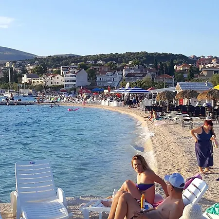 Family Friendly With A Swimming Pool Okrug Gornji, Ciovo - 21968 Apartment *
