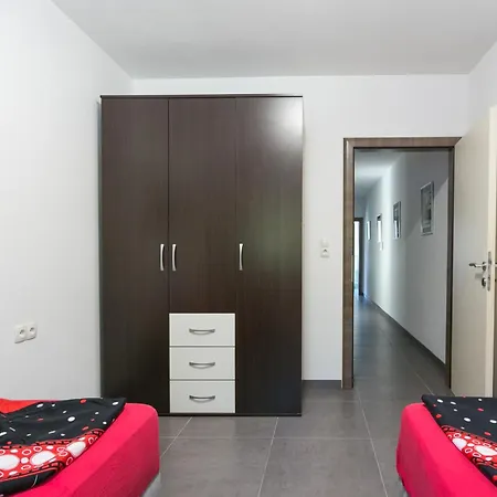 Apartment Family Friendly With A Swimming Pool Okrug Gornji, Ciovo - 21968 Trogir