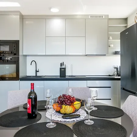 Apartment Family Friendly With A Swimming Pool Okrug Gornji, Ciovo - 21968